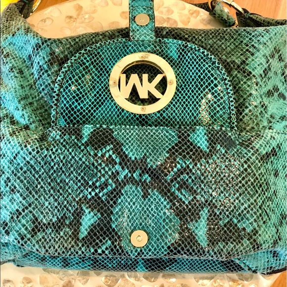 Micheal Kors Turquoise Snake Skin Bag - Picture 7 of 16